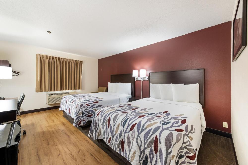 Deluxe Double Room with 2 Double Beds - Non-Smoking interior